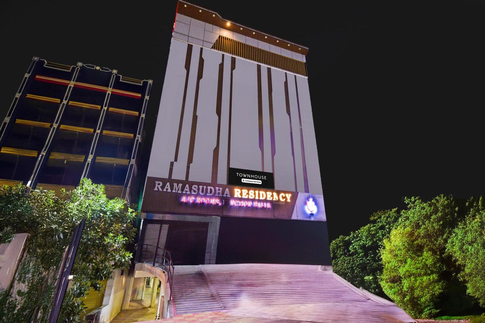Super Townhouse Mancherial Mancherāl Εξωτερικό φωτογραφία